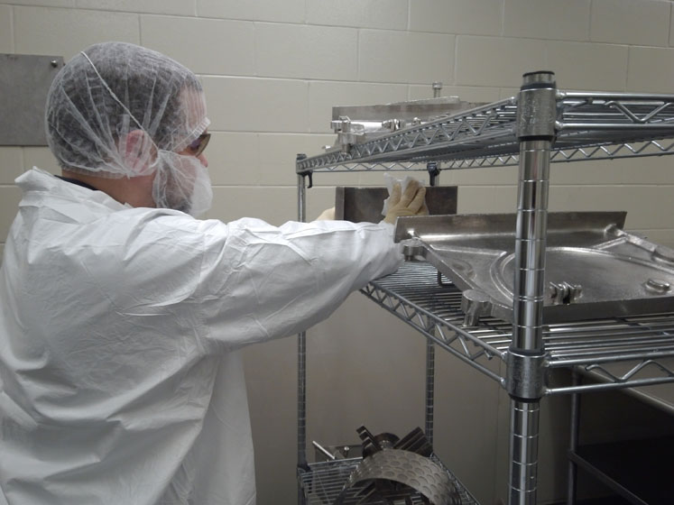 API production: Cleaning equipment between batches