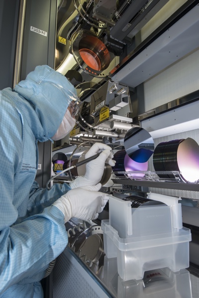 Wafer stacking. Rapid thermal oxidation is a technique that provides a short (typically 30 seconds) anneal at a high temperature using fast lamp heaters. University of Southampton