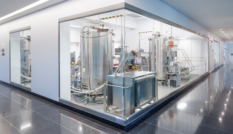 Cleanroom facility with AES Infinity wall
