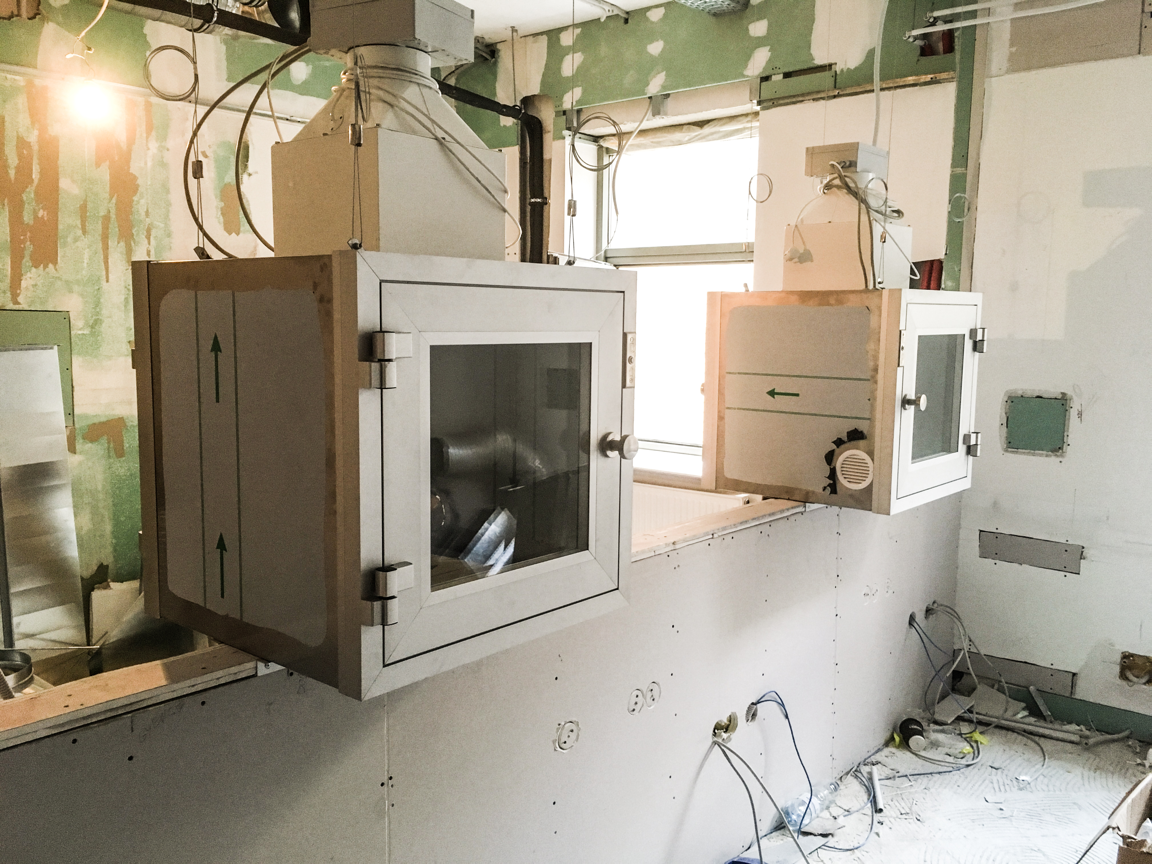 Kleanlabs: All types of cleanroom pass boxes explained
