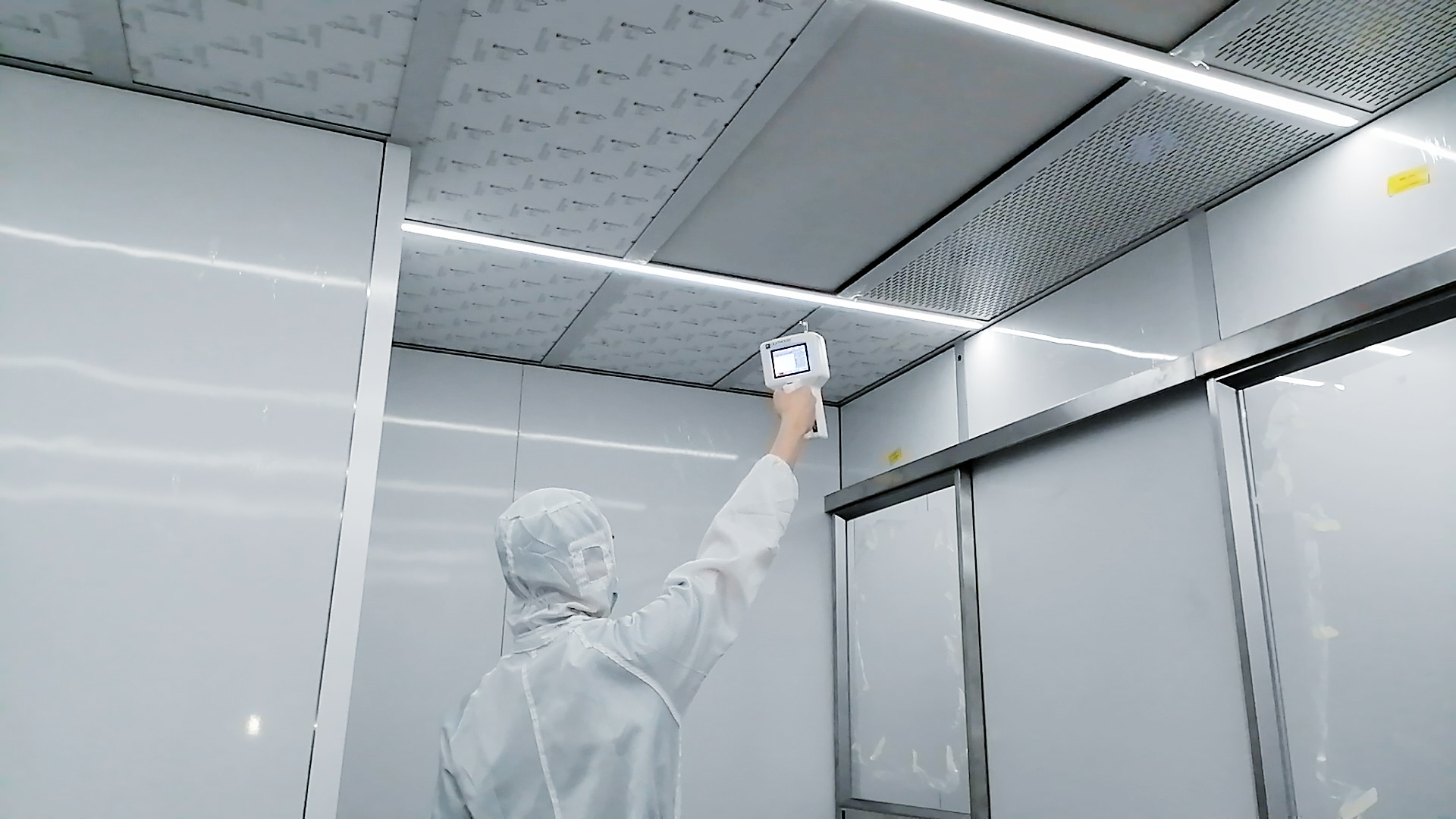 Modular cleanroom for optical inspection