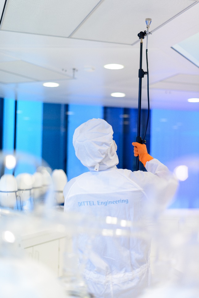 No space exploration without cleanrooms: What makes them so special?