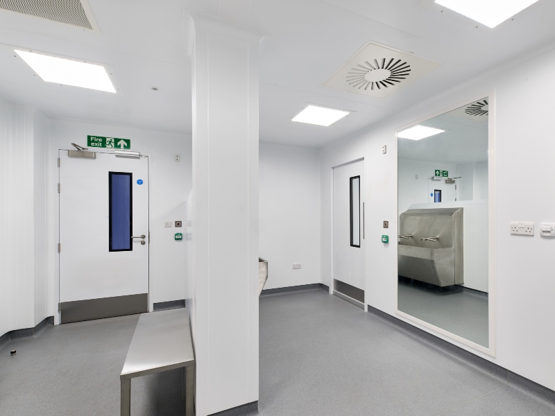 Vectura facility contractor chooses Norwood for antibacterial cleanroom partitioning system