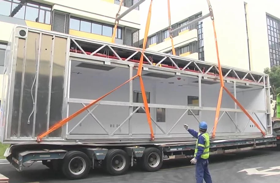 Figure 2: Delivery of Prefabricated Modular POD Cleanroom