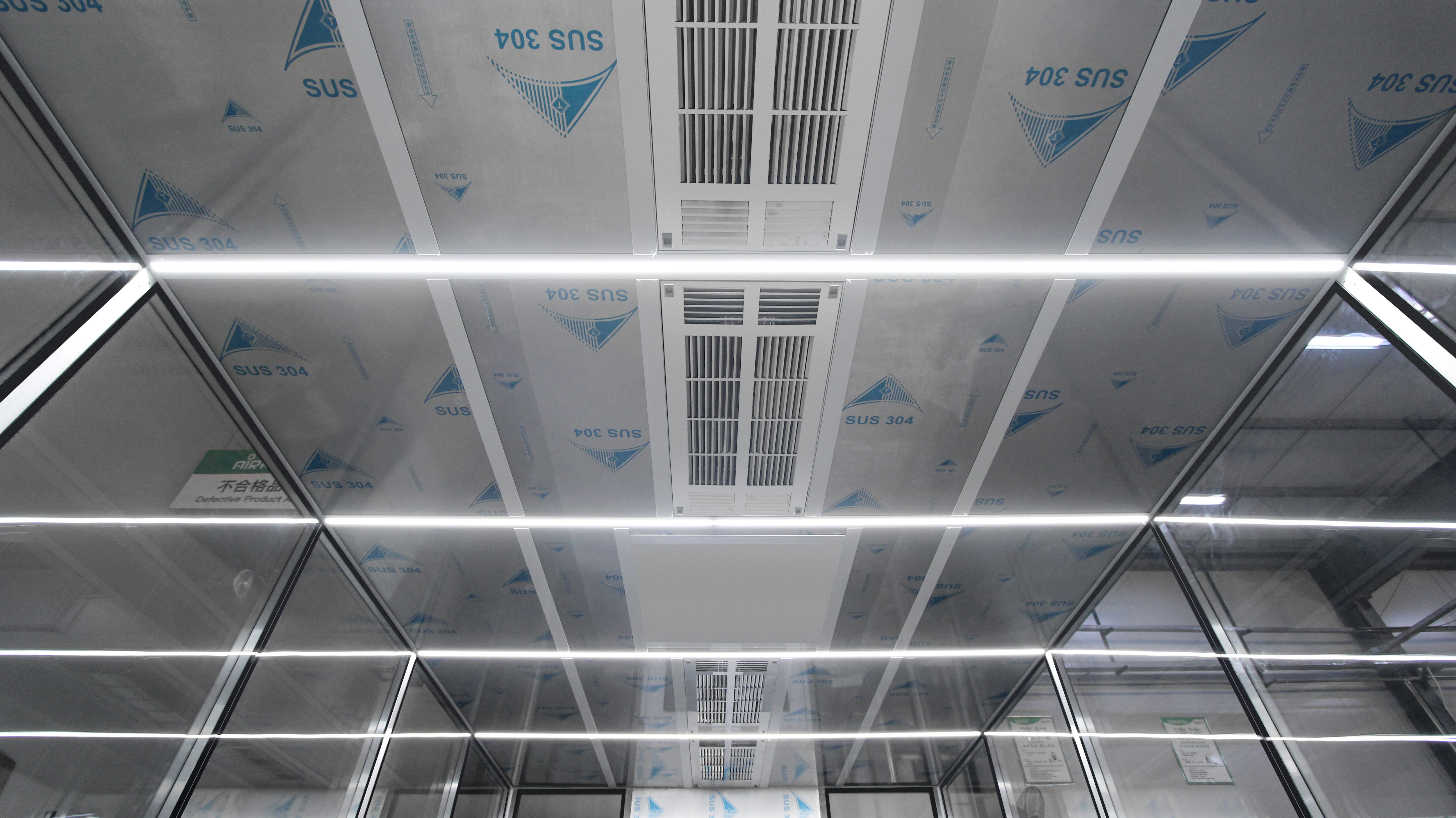 Purpose-built modular cleanroom designed for biotech manufacturing in the USA
