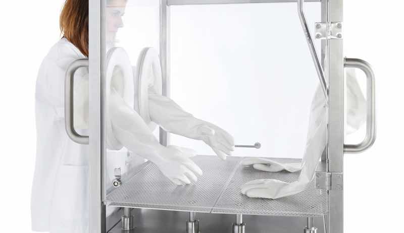 Traditional glove-based isolator