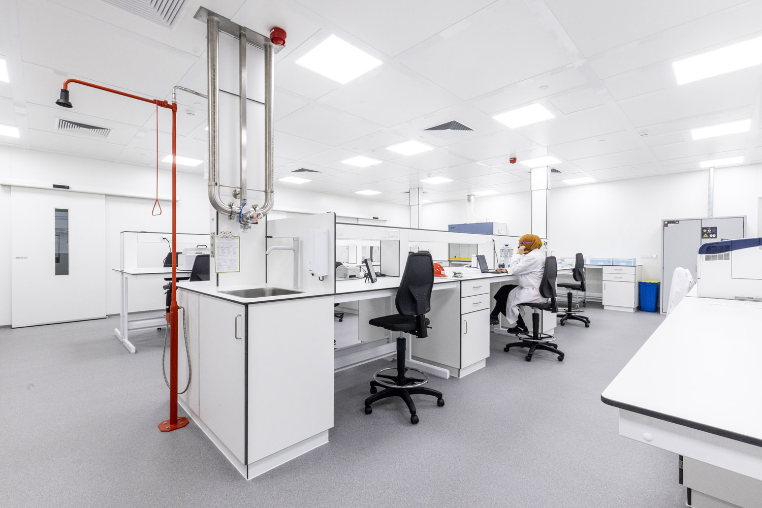 Realisation of the first complete dental clinic in the Netherlands